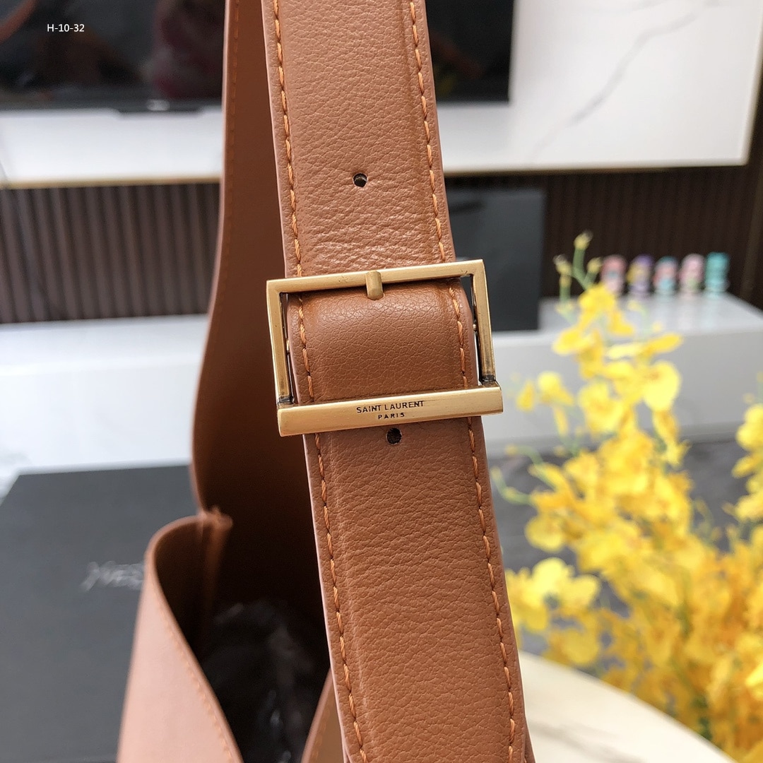Saint Laurent Le 5 A 7 Supple Large In Grained Leather Brown 31Cm