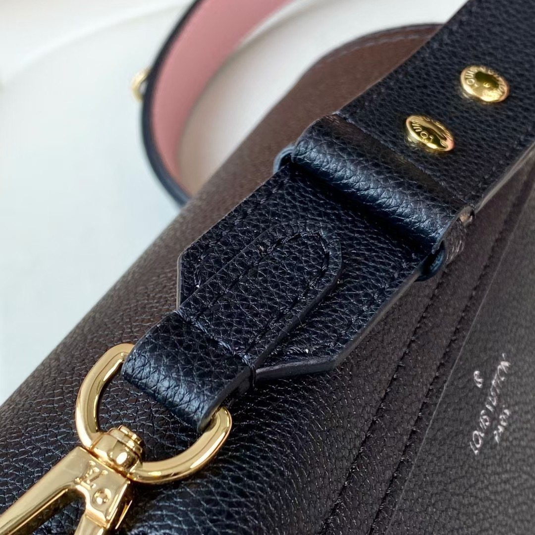 Louis Vuitton Lockme Tender 19Cm Black