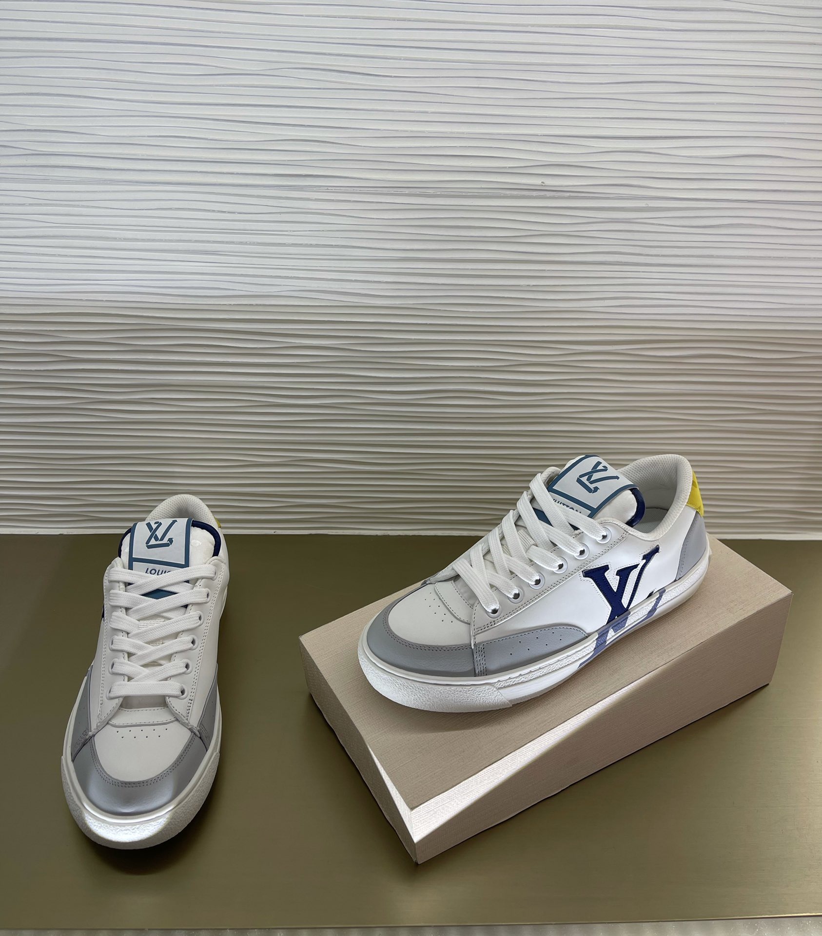 Louis Vuitton Charlie Sneaker 1A9Jlt