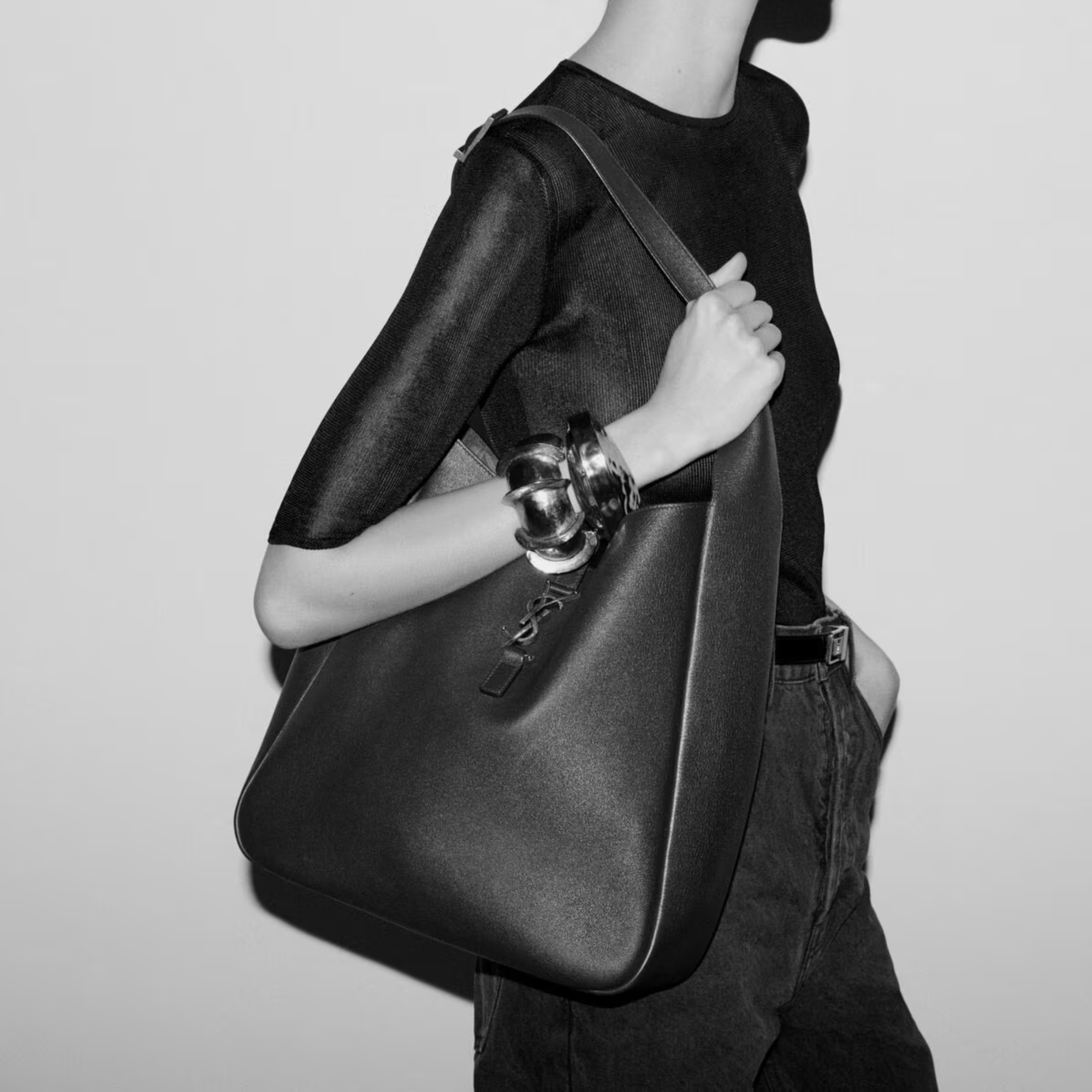 Saint Laurent Suede Classic 30cm