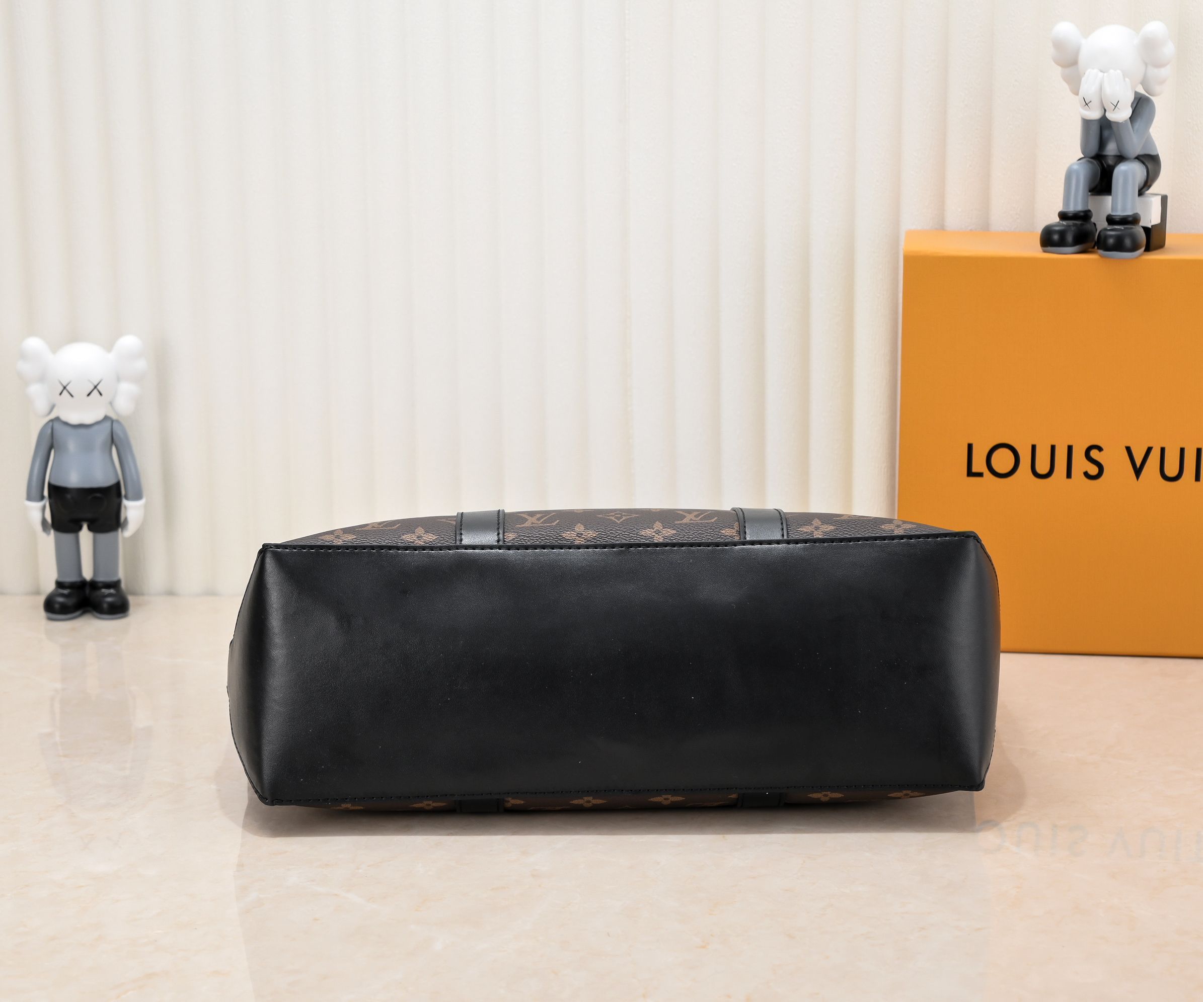 Louis Vuitton Week-End Tote