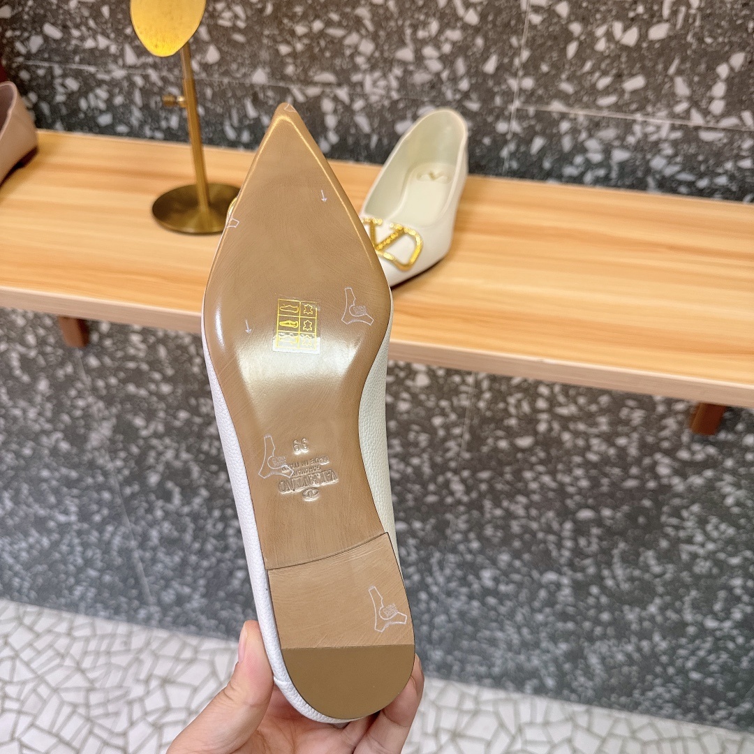 Valentino Garavani VLogo Pointed-Toe Leather Ballet Flats White