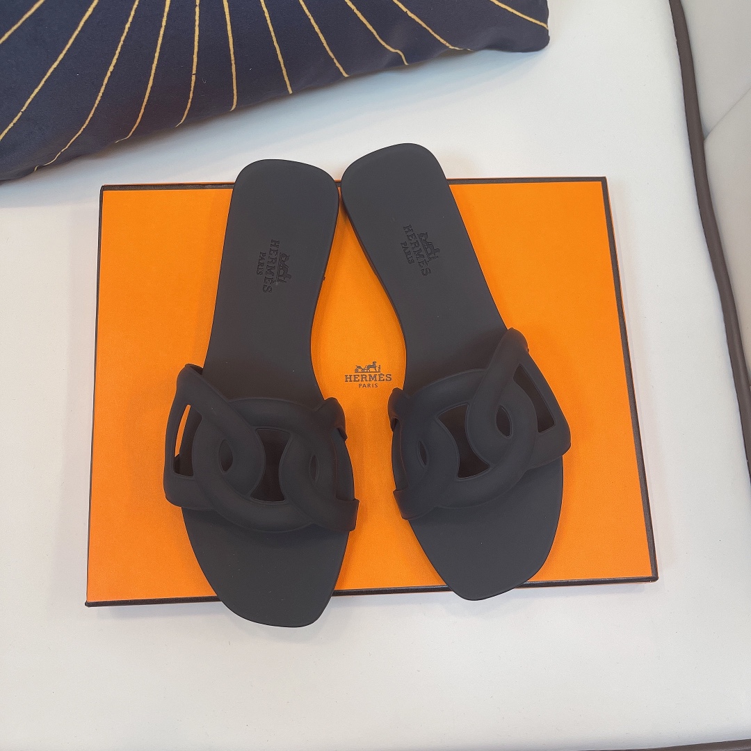 Hermes Aloha Sandal Black H201157Z 02350