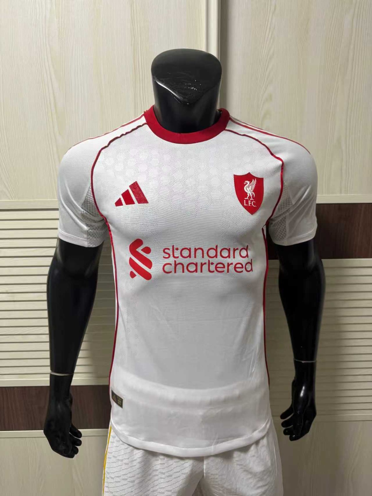 Liverpool 25-26 Away