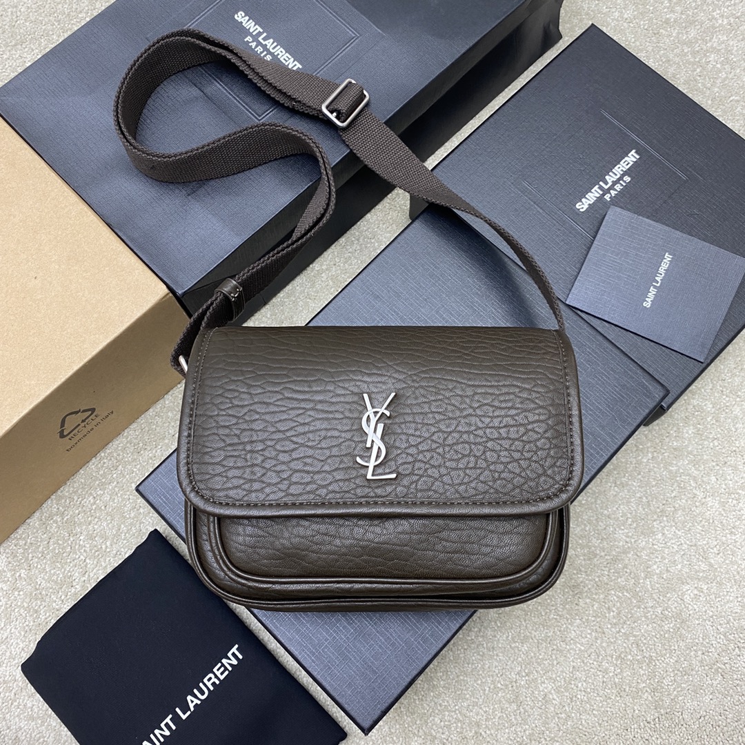 NIKI small messenger in grained lambskin