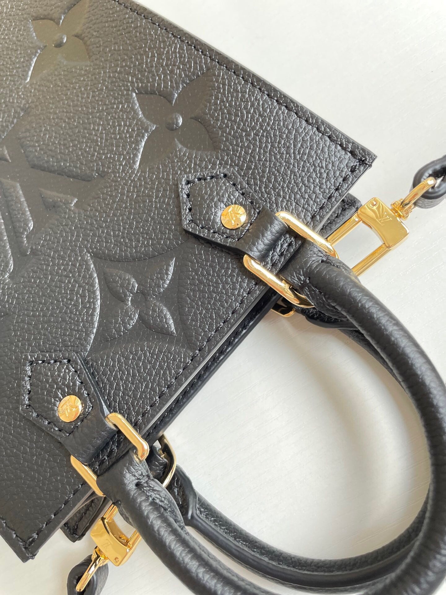 Louis Vuitton Petit Sac Plat 17Cm Black