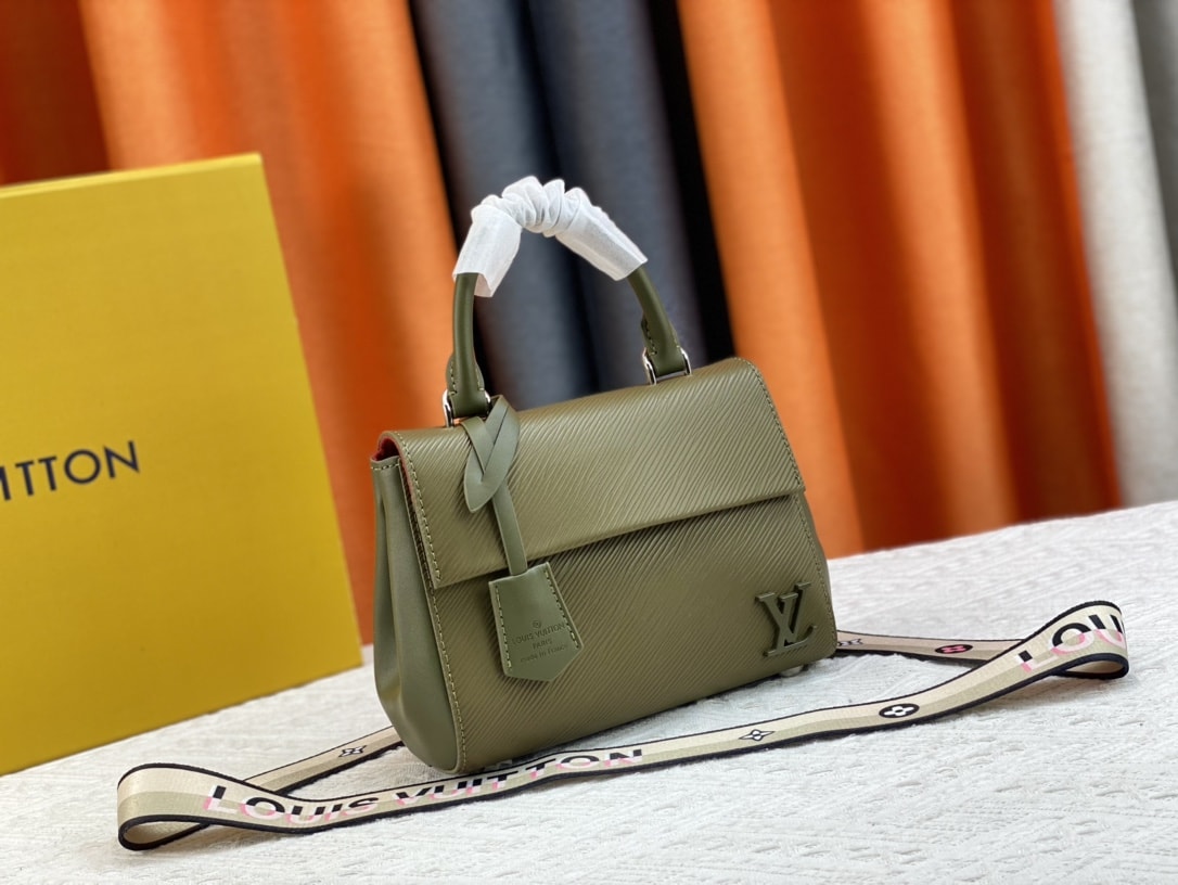 Louis Vuitton Cluny Mini Geen 22Cm