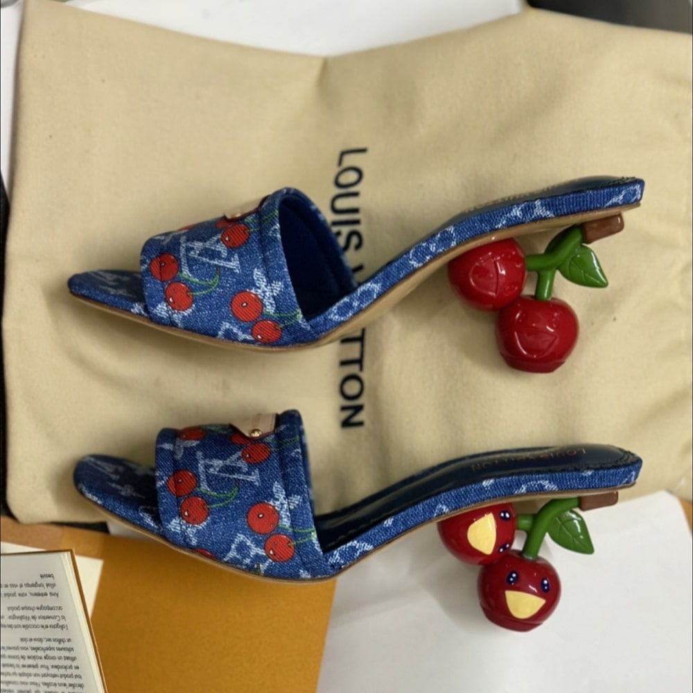 Louis Vuitton X Takashi Murakami Lily Mule Denim Blue 1Ahltf