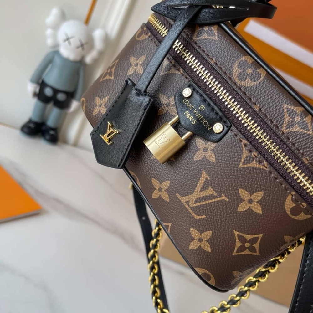 Louis Vuitton Vanity Chain Pouch Monogram Reverse Canvas Brown 19Cm M47125