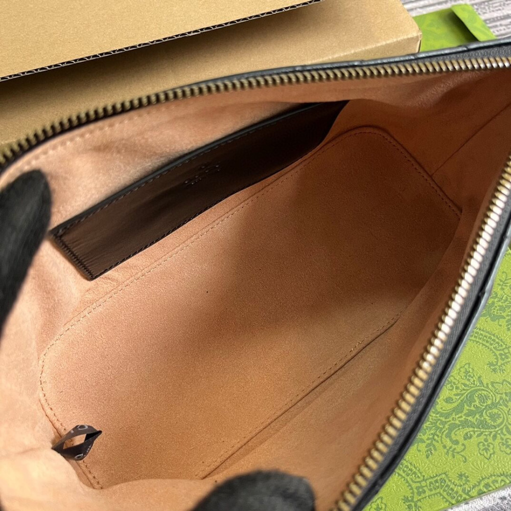 Gucci GG Marmont Shoulder Bag