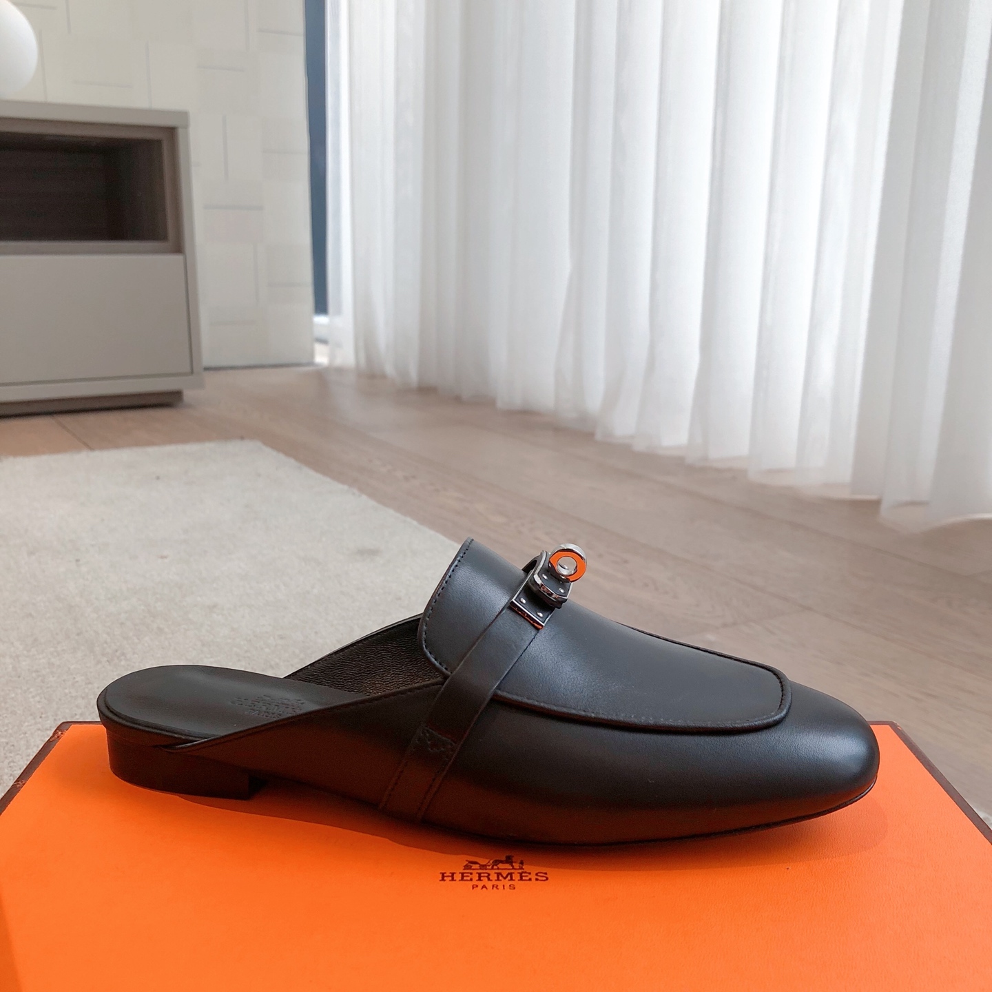 Hermes Oz Mule Black