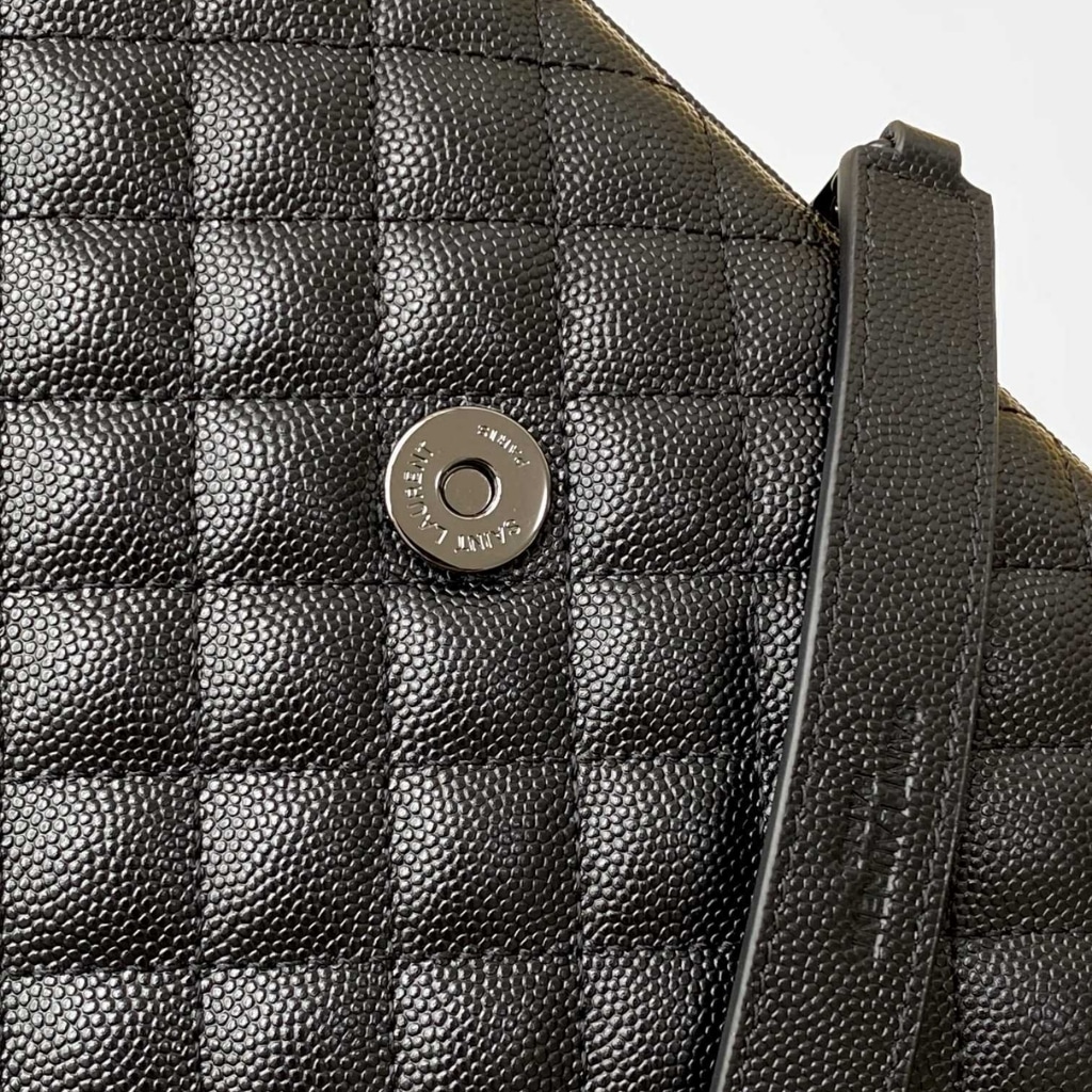 Saint Laurent Envelope Medium In Quilted Grain De Poudre Embossed Leather Black Noir 24cm 600185BOW981000