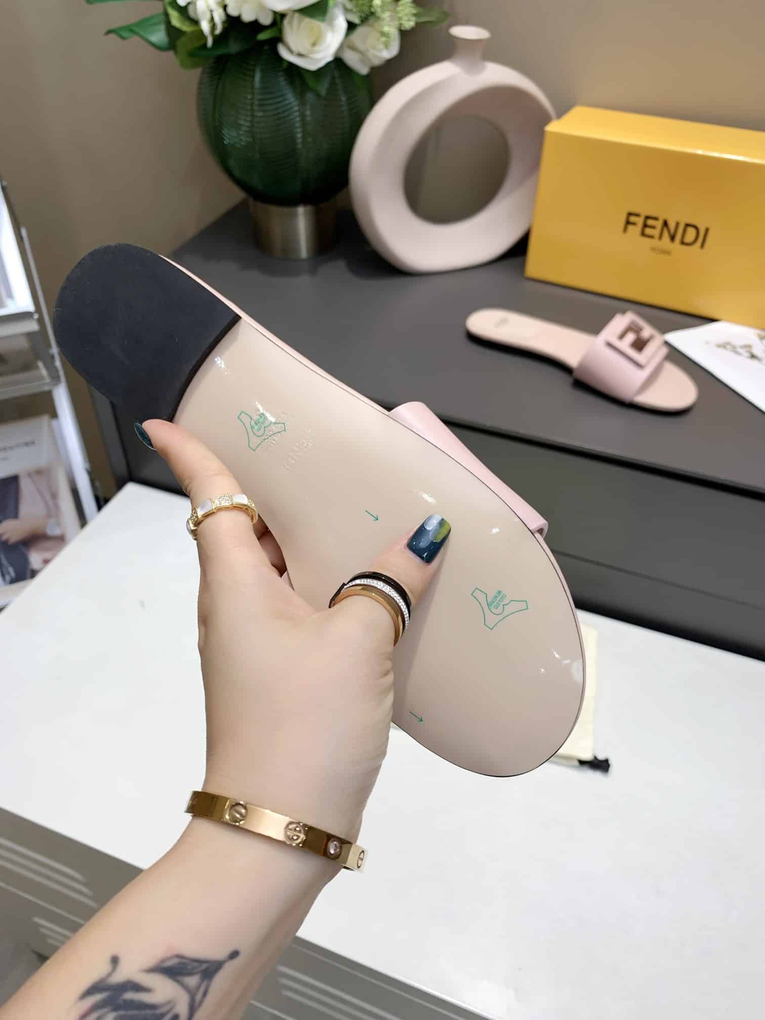 Fendi Signature Leather Sandals Slide Pink 8R8136Ae7Tf1Fgd