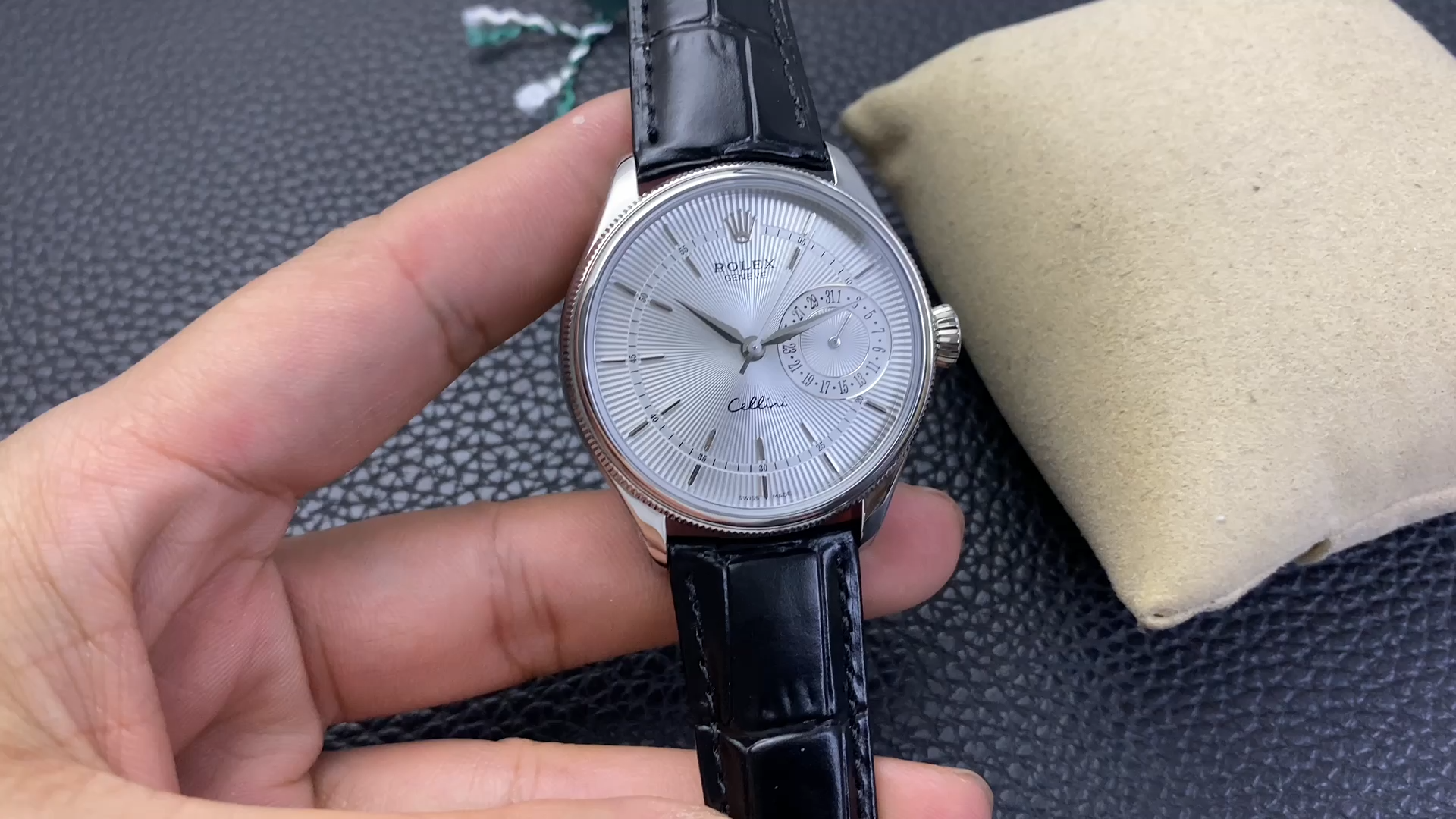 【Super Clone】Rolex Cellini Date 50519 Black Leather Silver Dial 39mm Mens Replica Watch