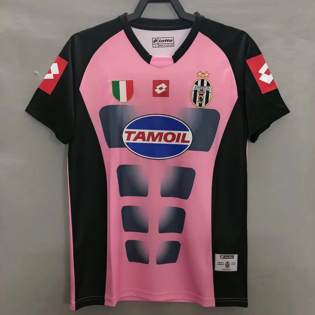 retro 2002-03 Juventus black and pink football jersey
