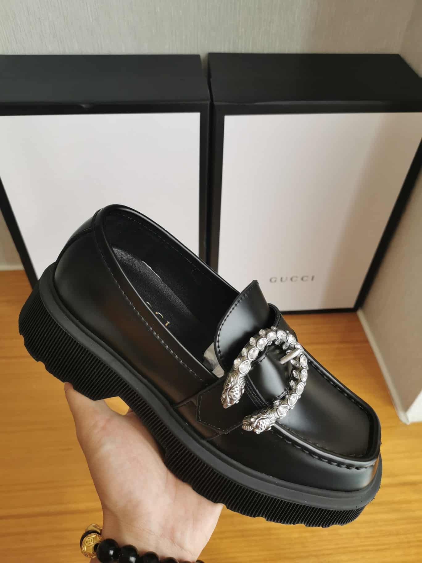 Gucci Women?S Leather Loafers With G Black