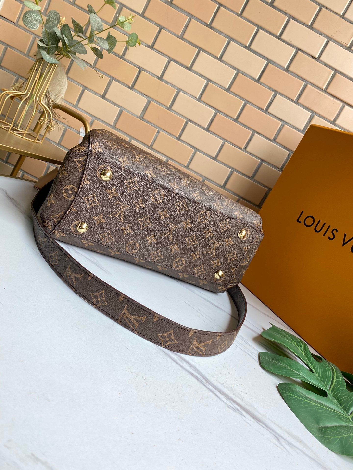 Louis Vuitton Montaigne BB 29Cm M41055