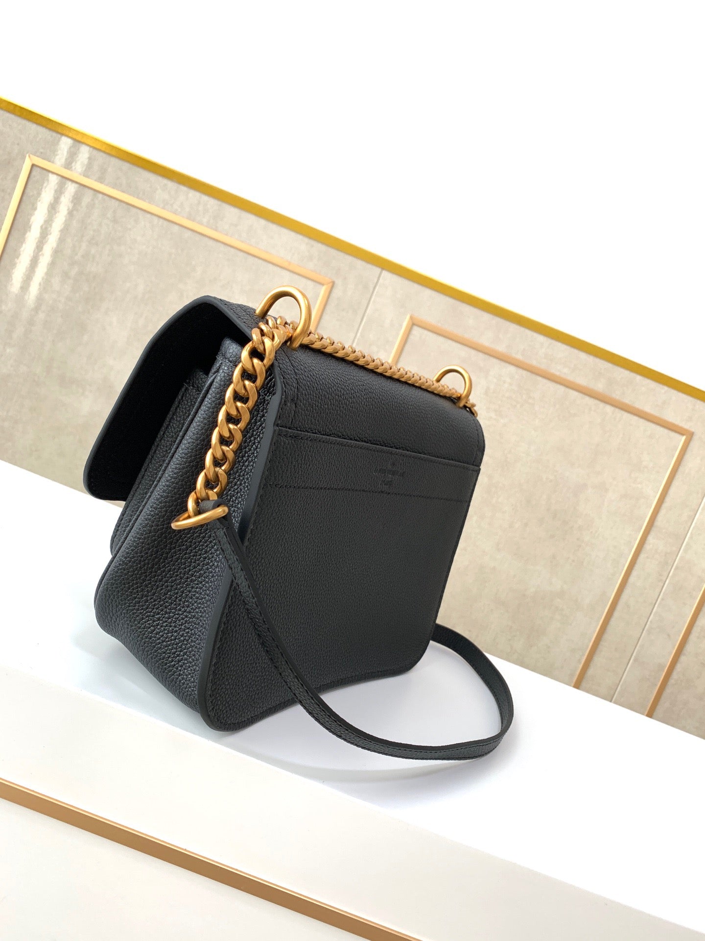 Louis Vuitton Lockme Chain 23Cm Black Bag