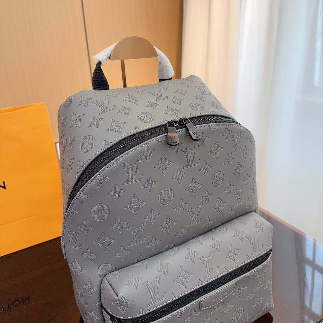 Louis Vuitton Discovery Backpack Anthracite Gray 38Cm M46557