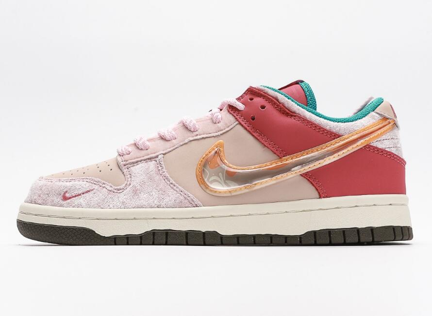 Social Status x Dunk Low GS Strawberry Milk DM3349-600