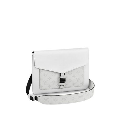 Louis Vuitton Pochette M Tis East West Bag Black 21Cm M46595