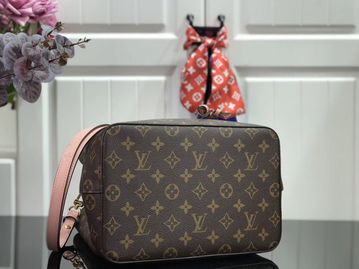 Louis Vuitton N Ono  Rose Poudre Pink 26Cm