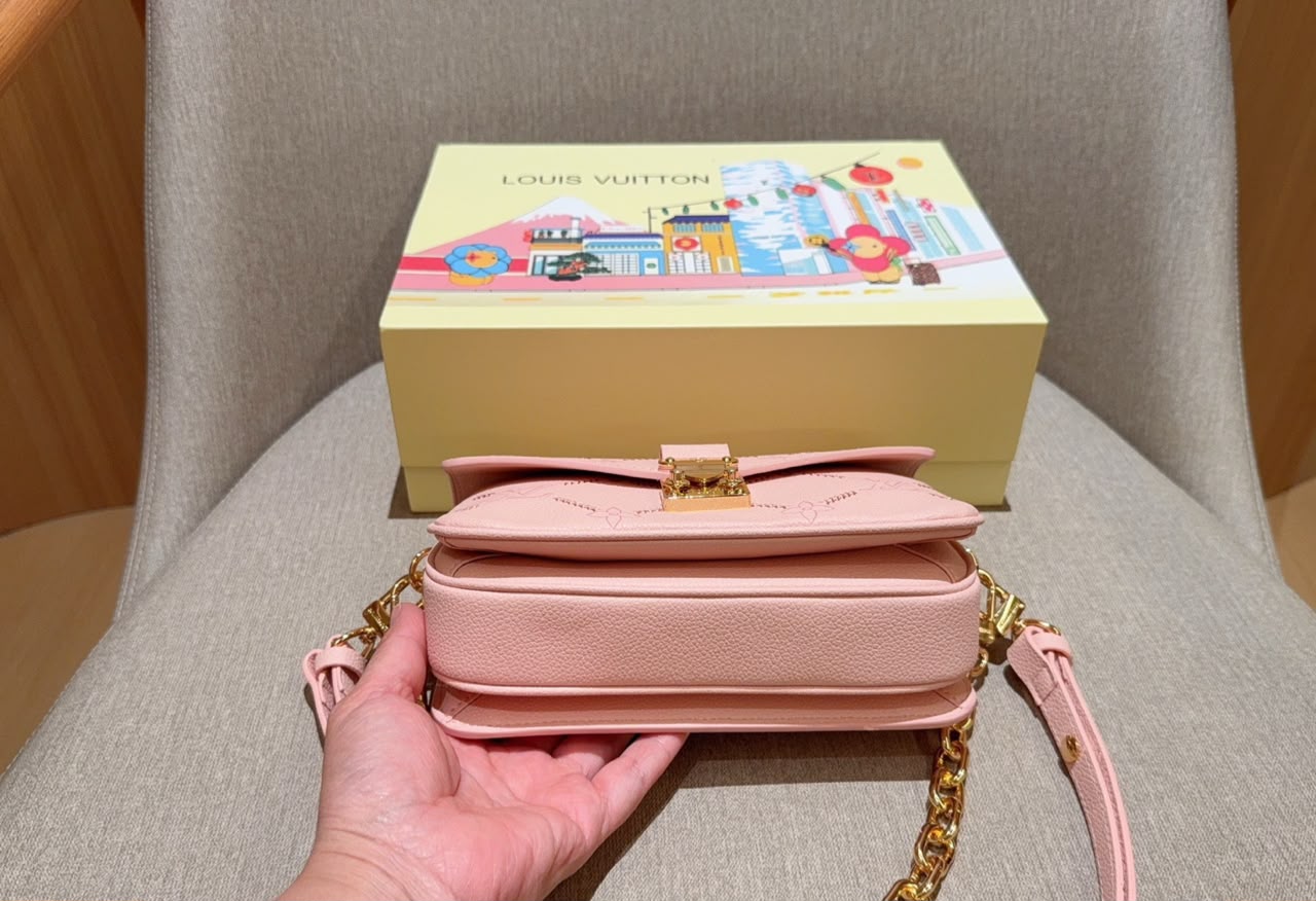 Louis Vuitton Pochette Métis East West 21.5cm M29488