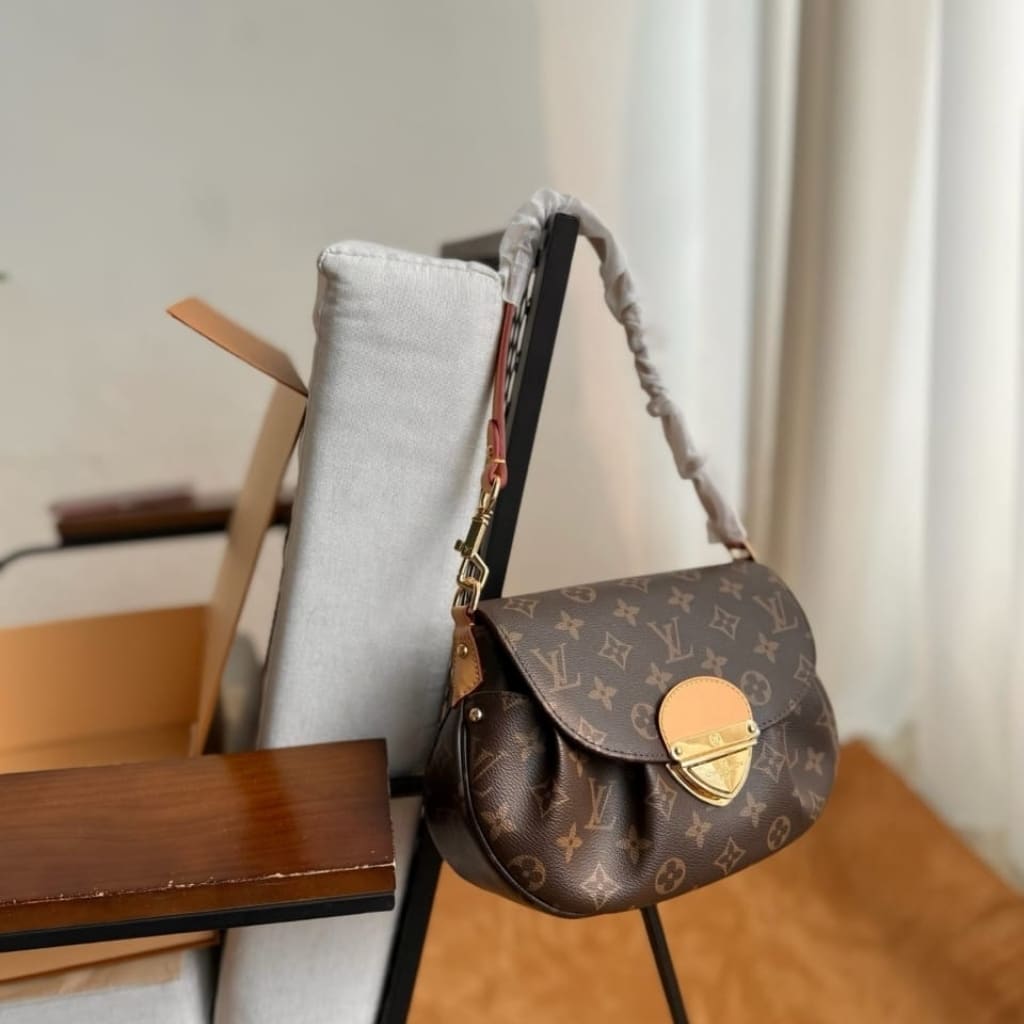 Louis Vuitton Sunset Bag Monogram Canvas 27Cm M13617