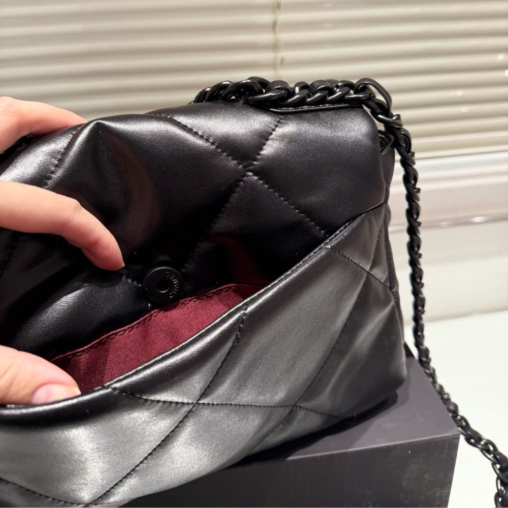 Chanel Cc Flap Bag In Black 26Cm/10.2in
