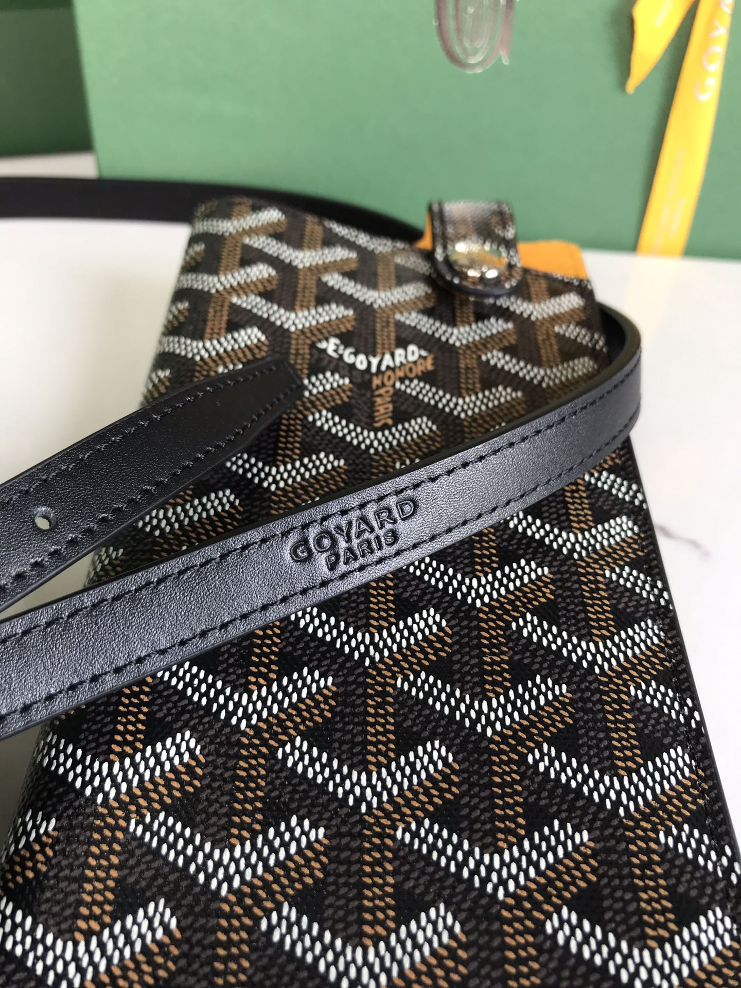 Goyard Montmartre Gm Case 18 Cm Black Goyardine Canvas