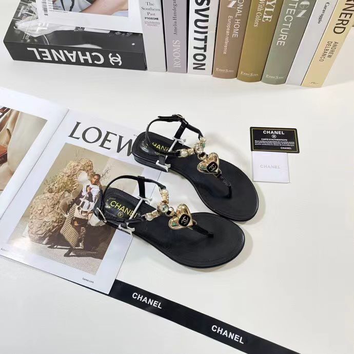 Chanel Shiny Pearl Crystal Cc Heart Thong Sandals Black G39674 X01000 94305