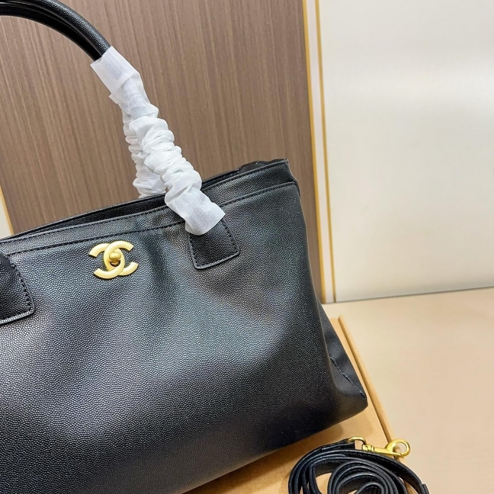 Chanel Executive Cerf Tote Gold Tone In Black Leather 36Cm