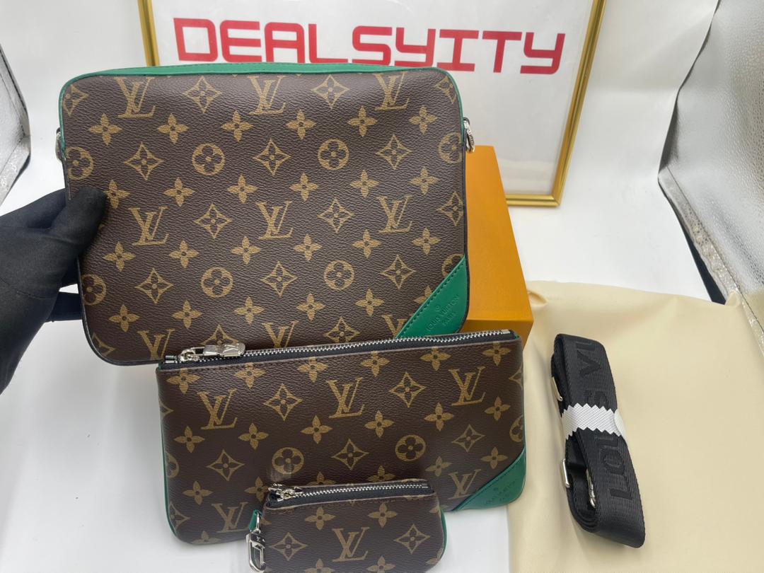 Louis Vuitton Trio Messenger Bag Green 25Cm M12766