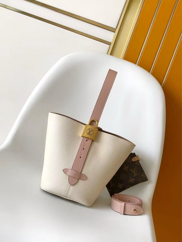 Louis Vuitton Low Key All In BB 16cm M29112
