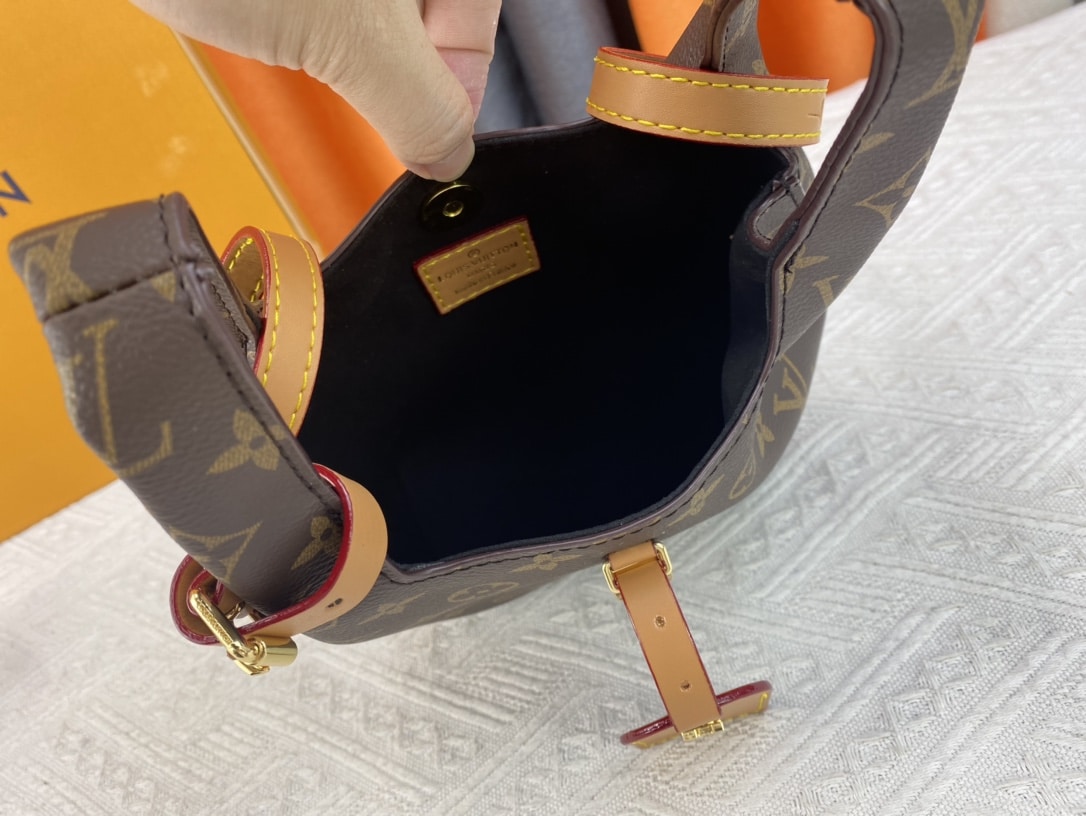 Louis Vuitton Atlantis BB Bag Dark Brown 17Cm M46817