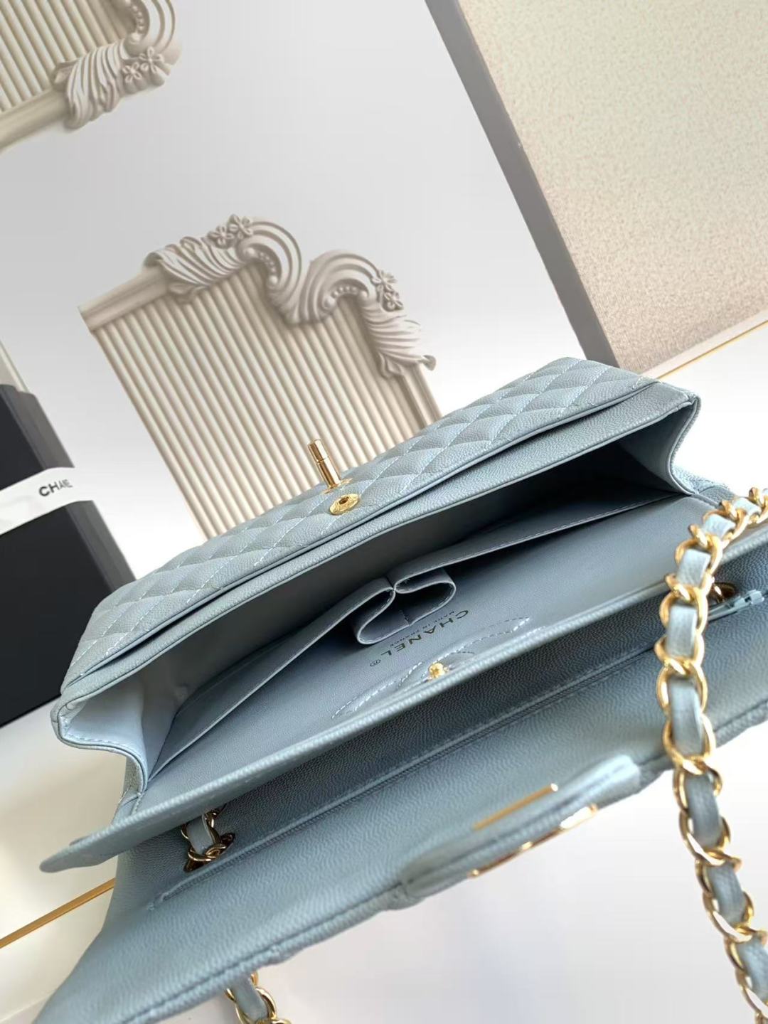 Chanel Classic Flap Bag 25 cm Light Blue Caviar Gold-Tone Hardware A01112