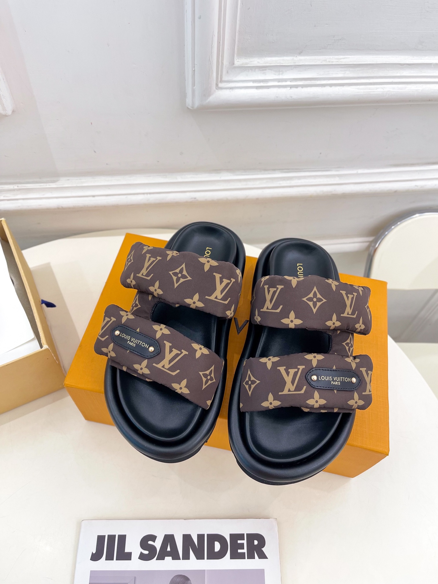 LV-1AHMDM Pool Pillow Flat Comfort Mule