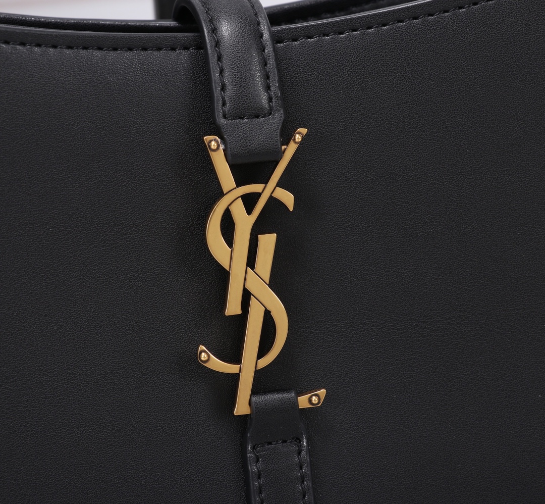 Saint Laurent Le 5 A 7 Hobo Bag In Smooth Leather Black Gold 23Cm