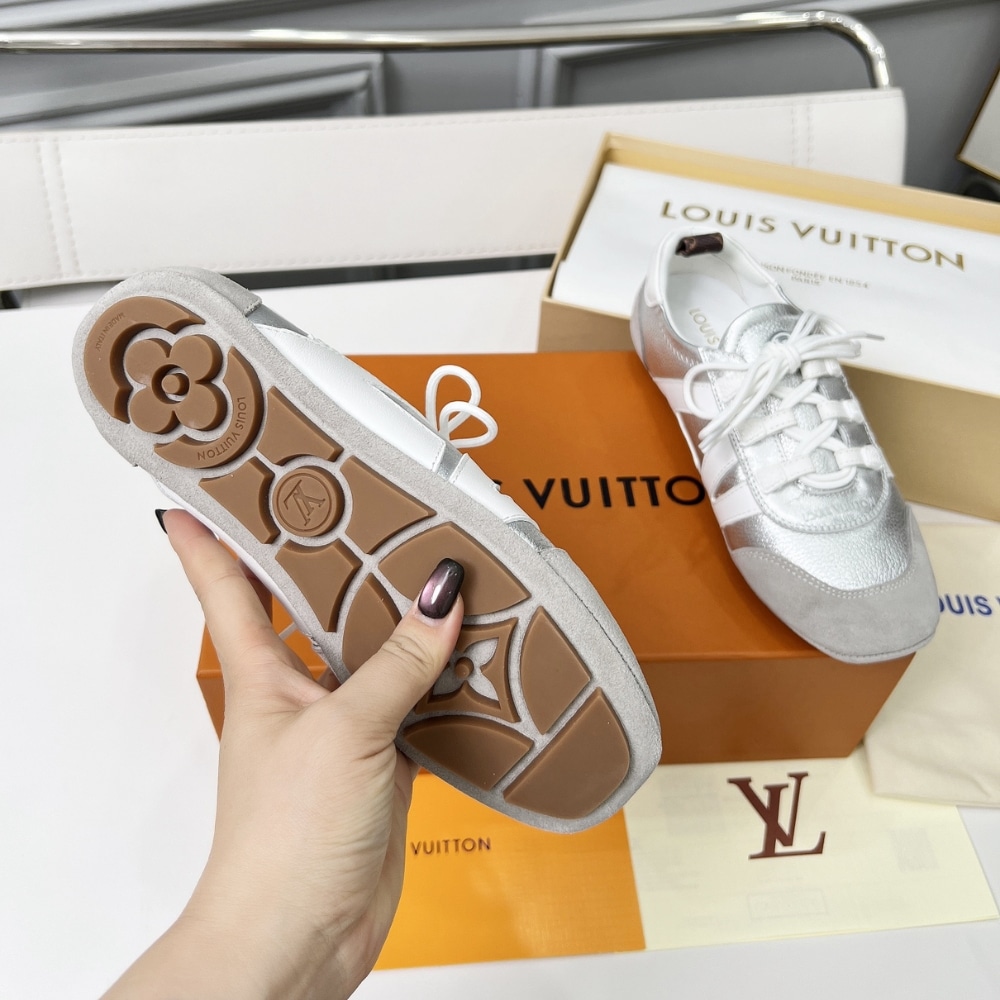 Louis Vuitton Lv Sneakerina Silver 1Ahojd