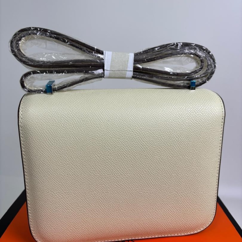 Hermes Constance Swift Silver Hardware Cream 18Cm