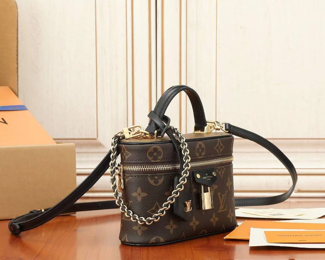 Louis Vuitton Vanity Chain Pouch Monogram Reverse Brown 19Cm M47125