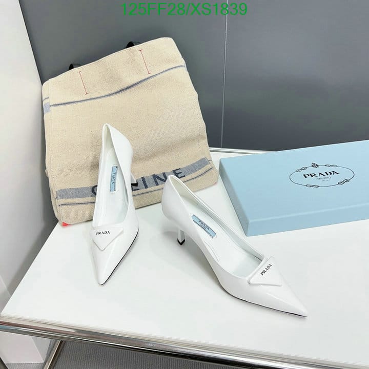 Prada Cleavage Nero Leather Pumps White