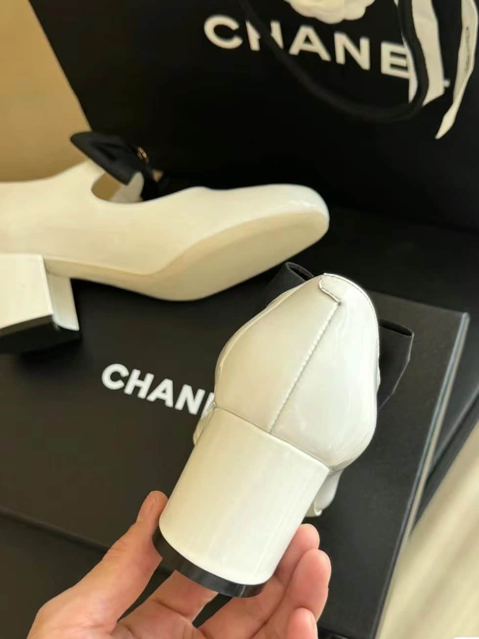 Chanel Mary Janes White And Black G45356 B15113 Nt688