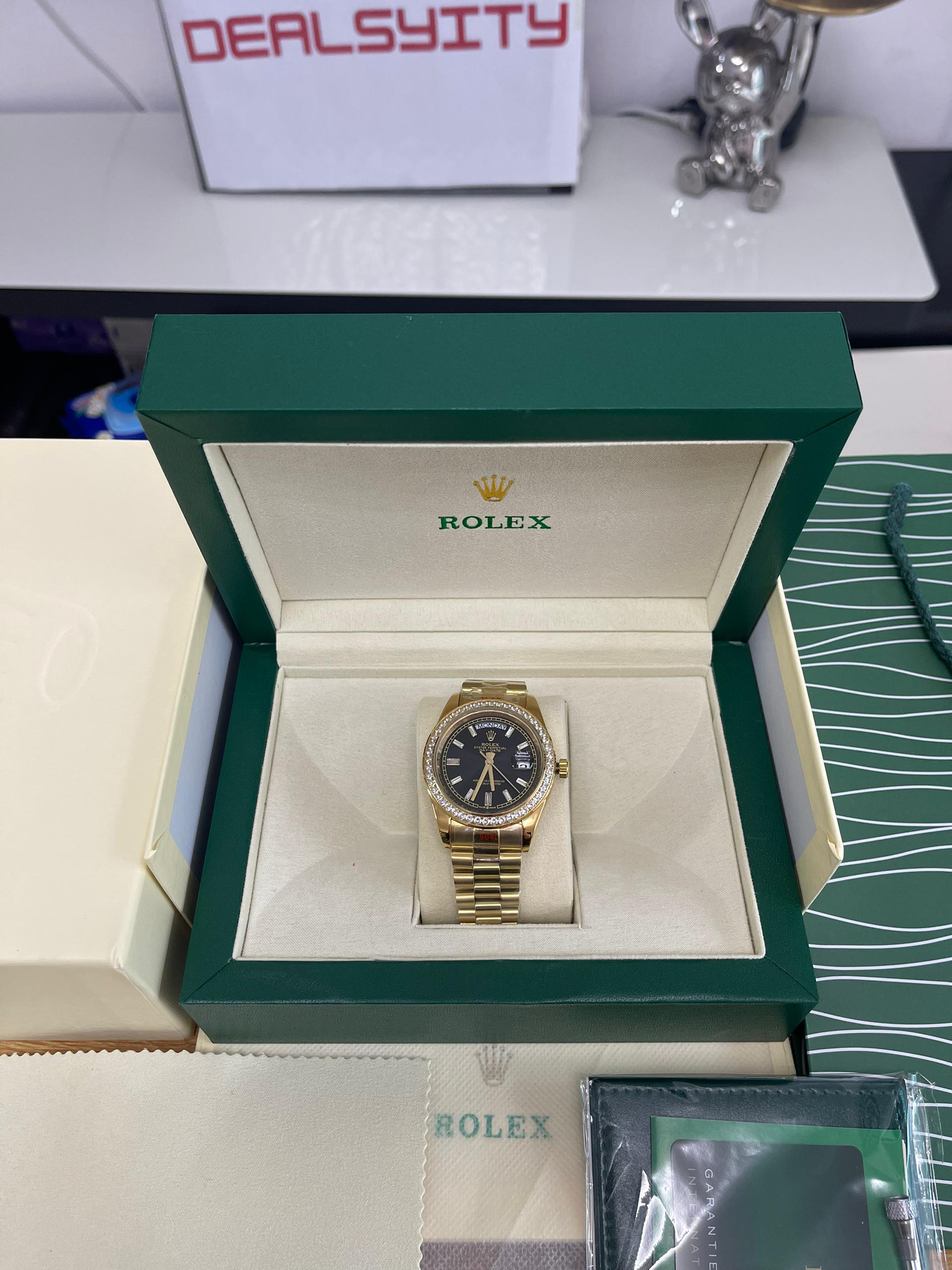 Rolex Day-Date 40 mm Bright black Dial 228348RBR