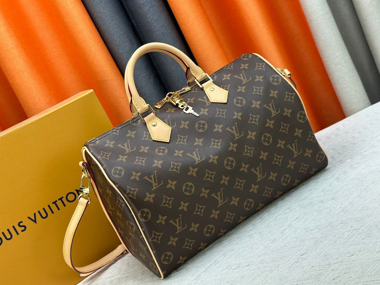 Louis Vuitton Speedy Bandouliere 35 Monogram Canvas 35cm