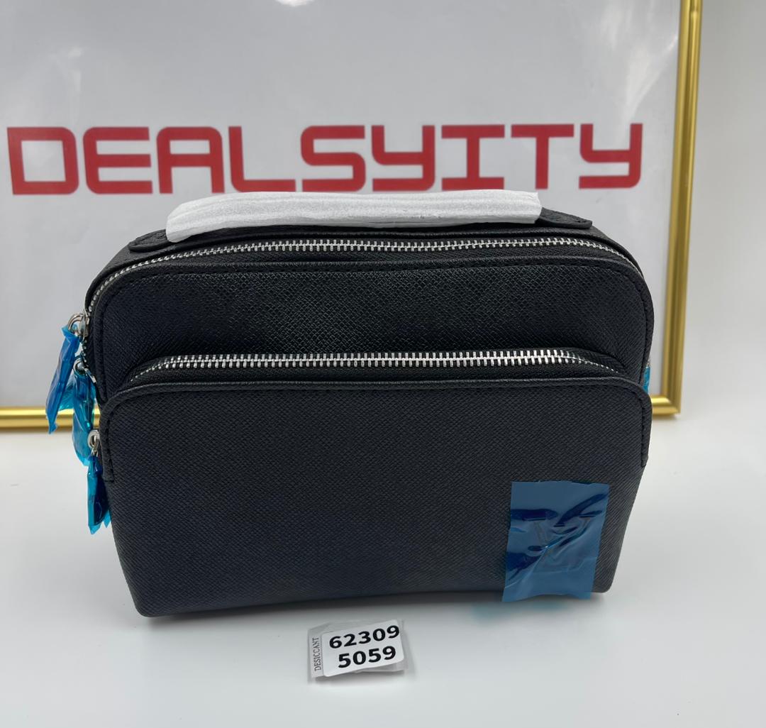Louis Vuitton Avenue Messenger Bag Black 23Cm M11657