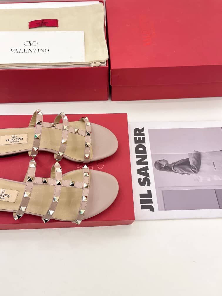 Valentino Garavani Rockstud Flat Slide Sandal Pink 4W2S0C49Vod P45