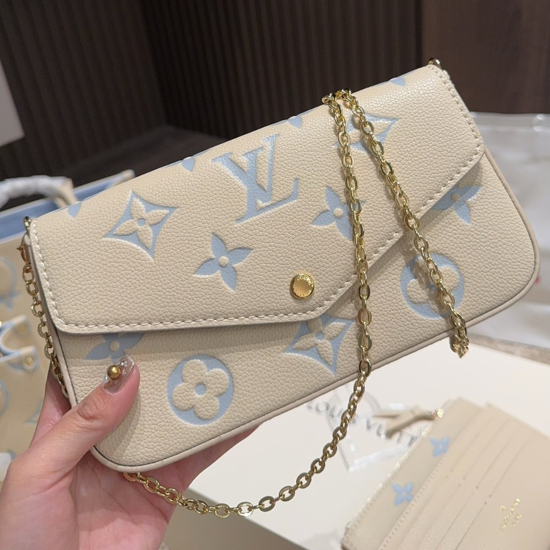 Louis Vuitton Félicie Pochette Bag Candy Blue 21Cm M83025