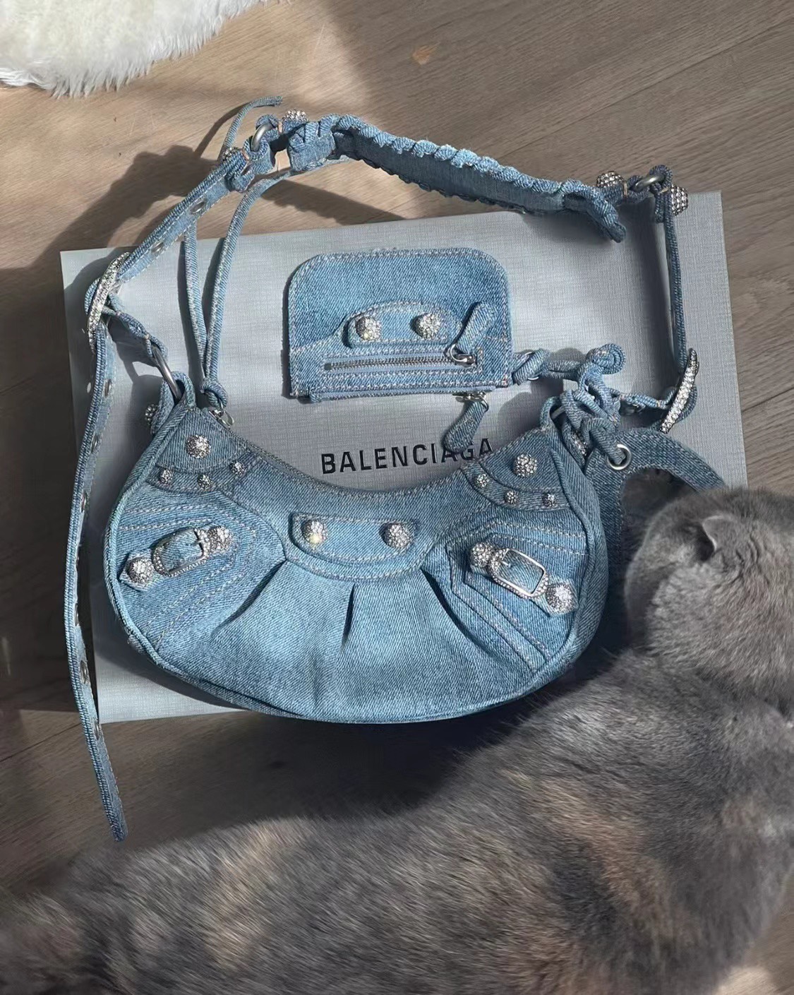 Le Cagole half-moon dumpling bag motorcycle bag