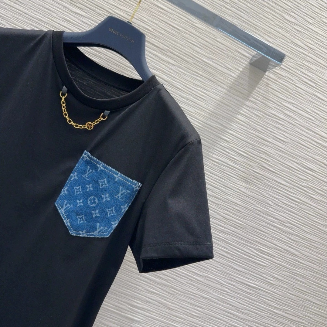 LOUIS VUITTON Monogram Pocket T-shirt
